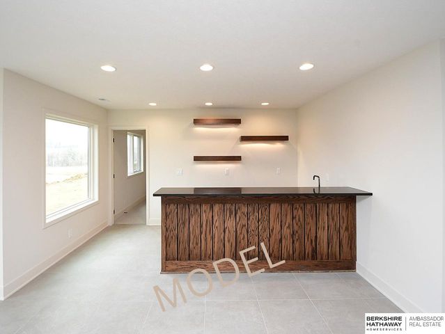 9956 S 118th Street, Papillion, NE 68046