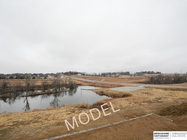 9956 S 118th Street, Papillion, NE 68046