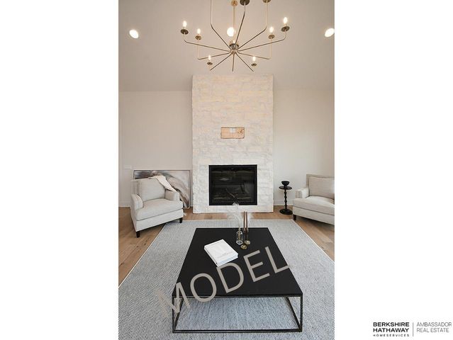 9956 S 118th Street, Papillion, NE 68046