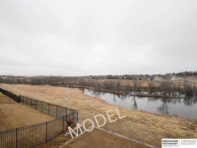 9956 S 118th Street, Papillion, NE 68046