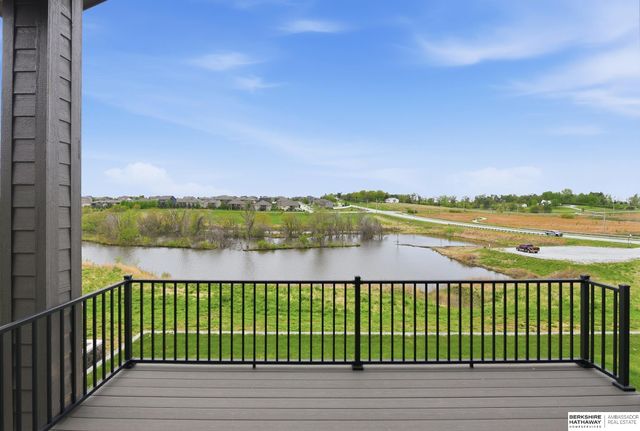 9956 S 118th Street, Papillion, NE 68046