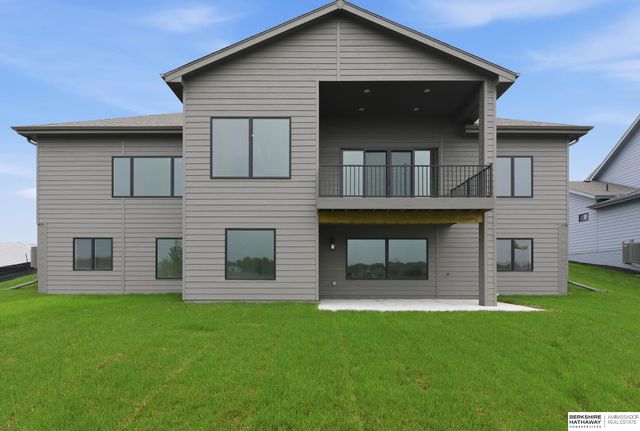 9956 S 118th Street, Papillion, NE 68046