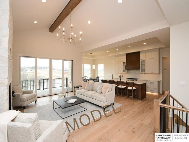 9956 S 118th Street, Papillion, NE 68046