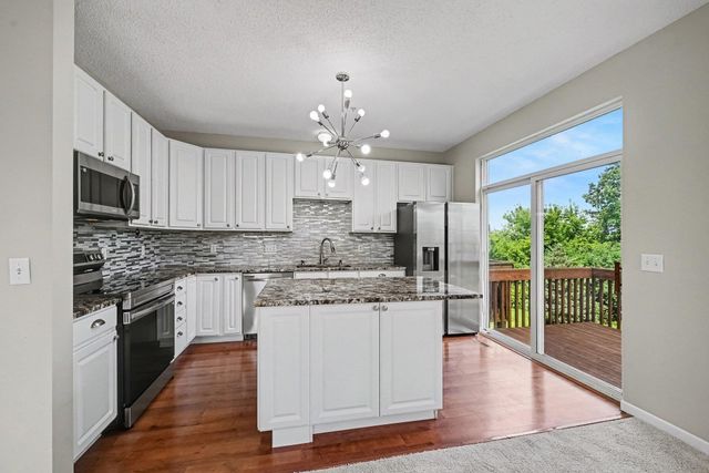 5135 Holly Lane N 2204, Plymouth, MN 55446