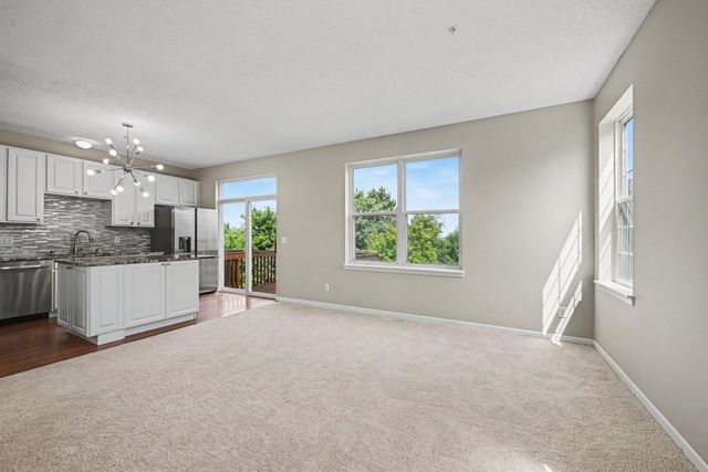 5135 Holly Lane N 2204, Plymouth, MN 55446