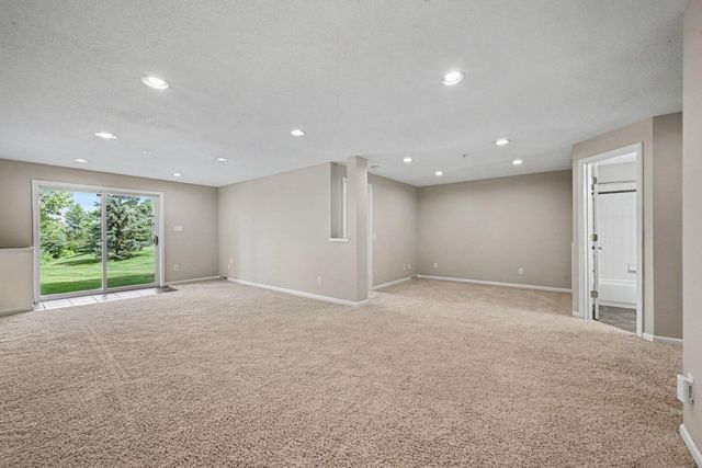5135 Holly Lane N 2204, Plymouth, MN 55446