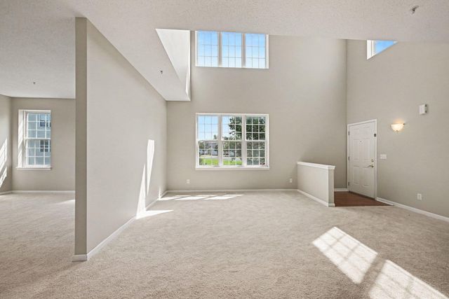 5135 Holly Lane N 2204, Plymouth, MN 55446