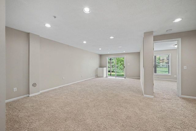 5135 Holly Lane N 2204, Plymouth, MN 55446