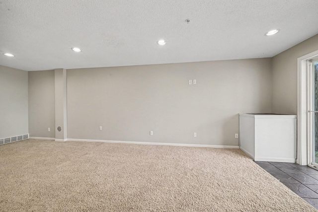 5135 Holly Lane N 2204, Plymouth, MN 55446