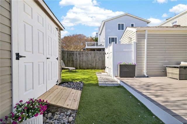 212 58th ST, Virginia Beach, VA 23451