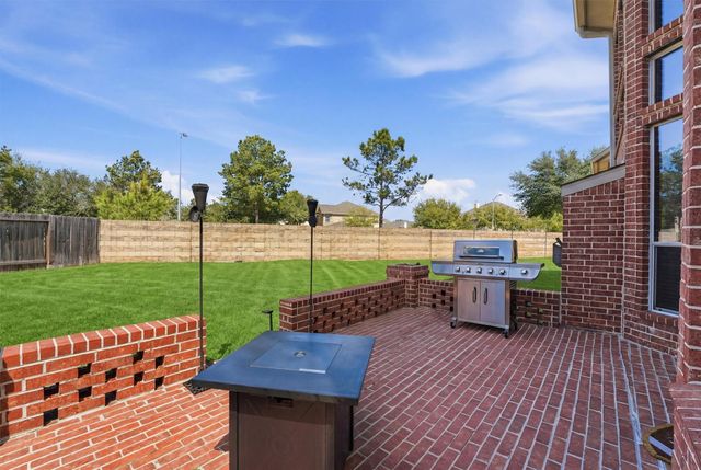 6102 Lakenshire Falls Lane, Katy, TX 77494