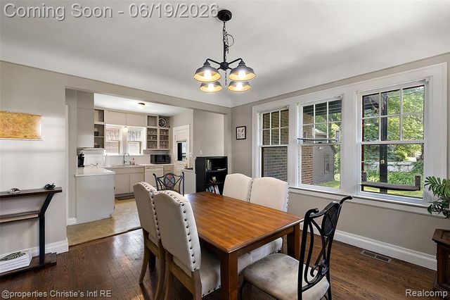 1251 Bishop Road, Grosse Pointe, MI 48230