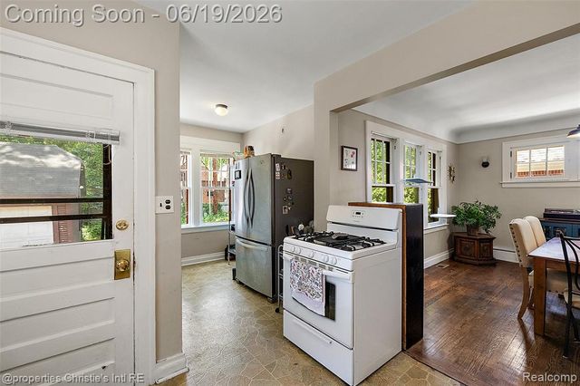 1251 Bishop Road, Grosse Pointe, MI 48230
