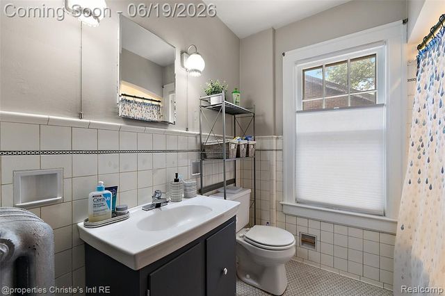 1251 Bishop Road, Grosse Pointe, MI 48230