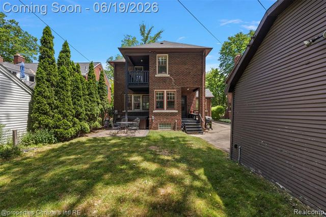 1251 Bishop Road, Grosse Pointe, MI 48230