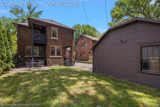 1251 Bishop Road, Grosse Pointe, MI 48230