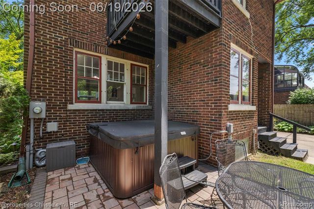 1251 Bishop Road, Grosse Pointe, MI 48230