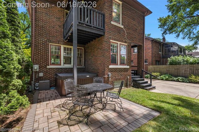 1251 Bishop Road, Grosse Pointe, MI 48230