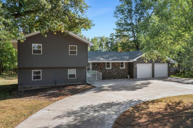 19177 Greenbrook Drive NE, Wyoming, MN 55092