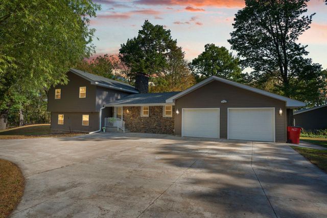 19177 Greenbrook Drive NE, Wyoming, MN 55092