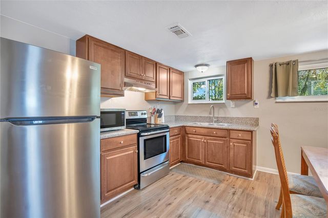 5450 ROSE AVENUE, Orlando, FL 32810