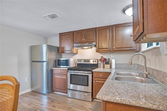 5450 ROSE AVENUE, Orlando, FL 32810