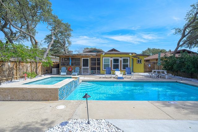 9 Sandra Dr, Fulton, TX 78358