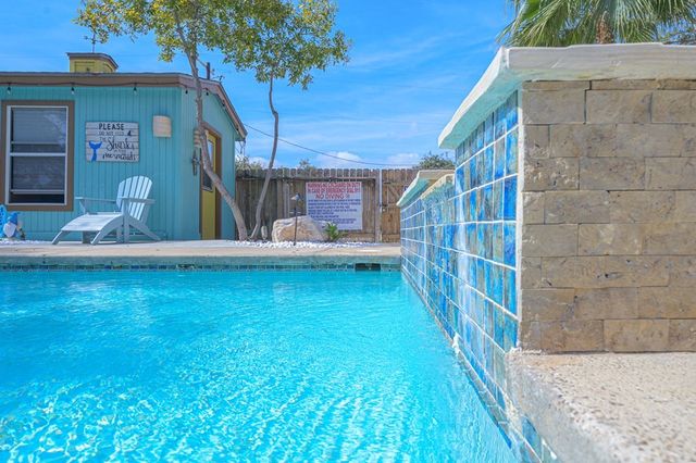 9 Sandra Dr, Fulton, TX 78358