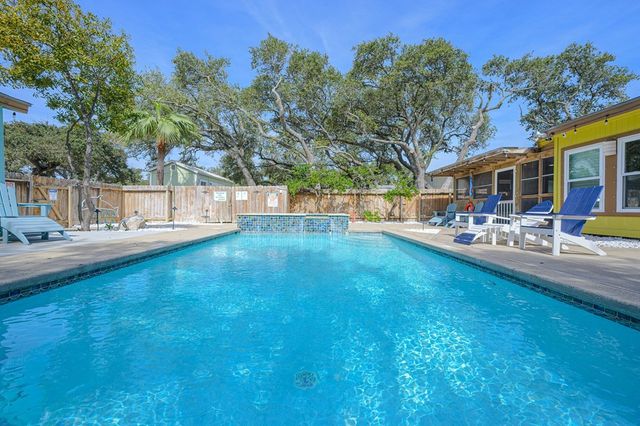 9 Sandra Dr, Fulton, TX 78358