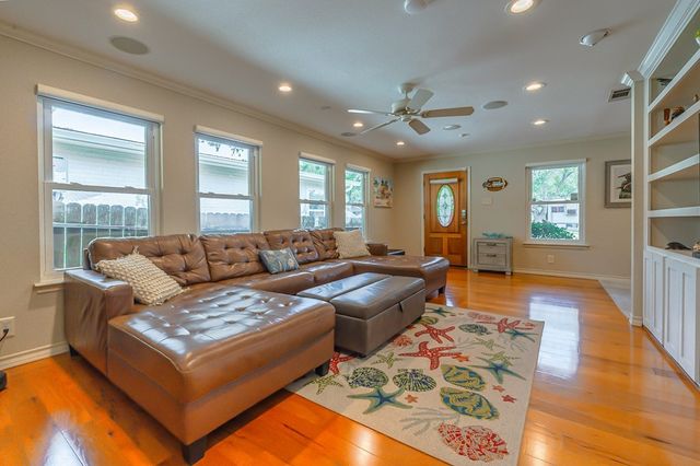 9 Sandra Dr, Fulton, TX 78358