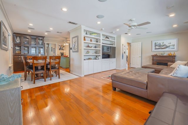 9 Sandra Dr, Fulton, TX 78358