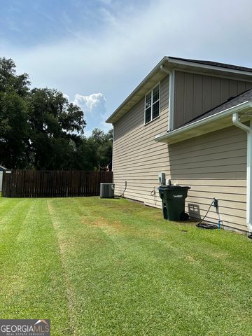 23 Palmer Place Lane NE, Ludowici, GA 31316