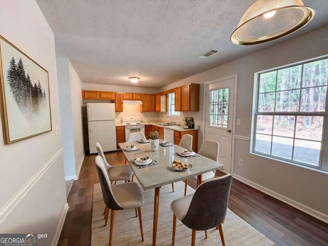 6275 Topaz Trail, Atlanta, GA 30349