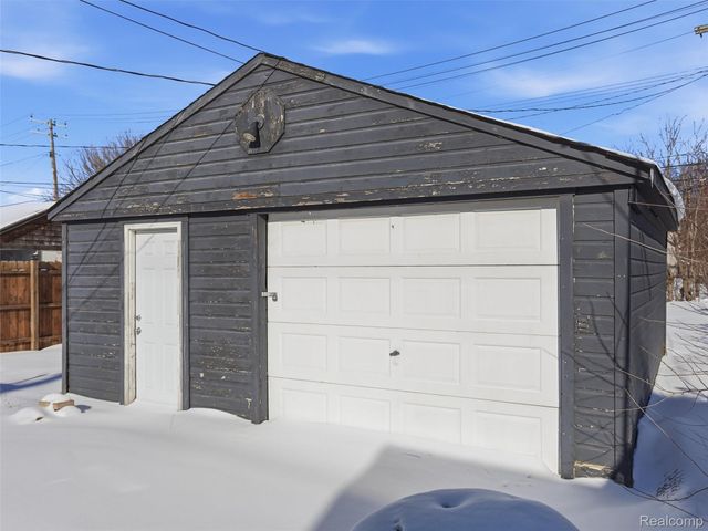 13985 Toepfer Road, Warren, MI 48089