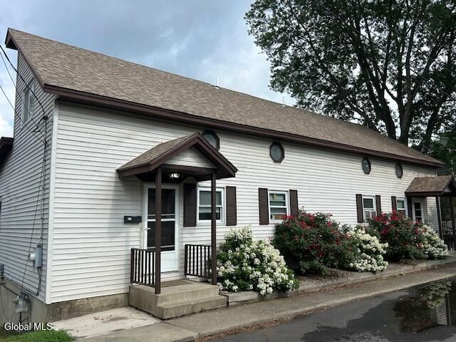 621-623 1st Avenue, Troy, NY 12182