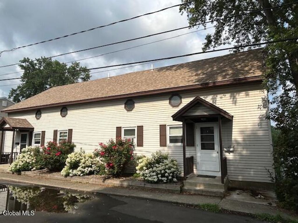 621-623 1st Avenue, Troy, NY 12182