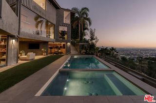 1778 Viewmont Drive, Los Angeles, CA 90069