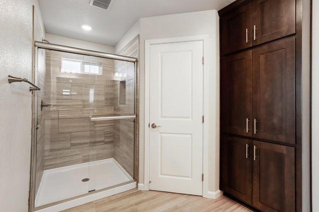 9140 Hensley Way, Elk Grove, CA 95758