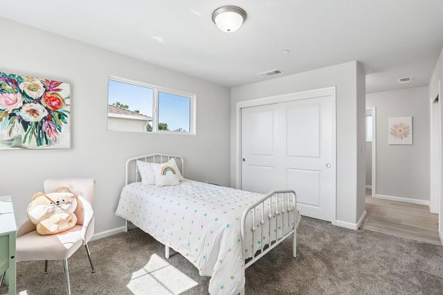 9140 Hensley Way, Elk Grove, CA 95758