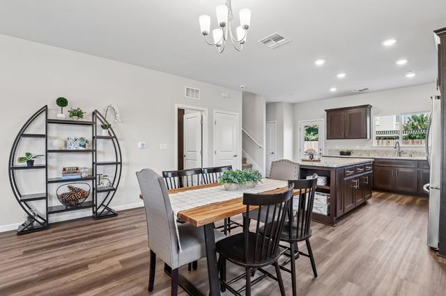 9140 Hensley Way, Elk Grove, CA 95758