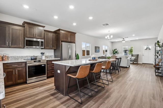 9140 Hensley Way, Elk Grove, CA 95758