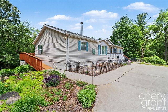 4103 170th Avenue, Morley, MI 49336