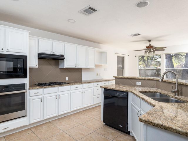 1210 Boerne DR, Cedar Park, TX 78613