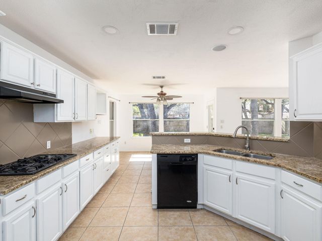 1210 Boerne DR, Cedar Park, TX 78613