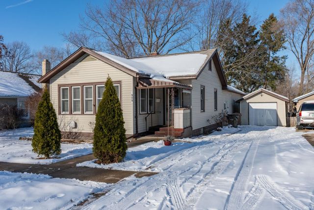 909 E Oakside Street, South Bend, IN 46614