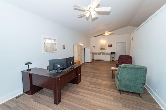 909 E Oakside Street, South Bend, IN 46614