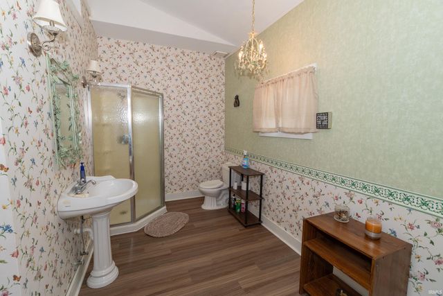 909 E Oakside Street, South Bend, IN 46614