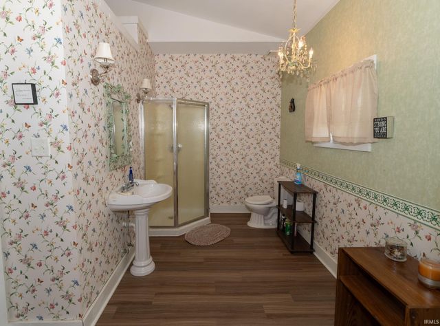 909 E Oakside Street, South Bend, IN 46614