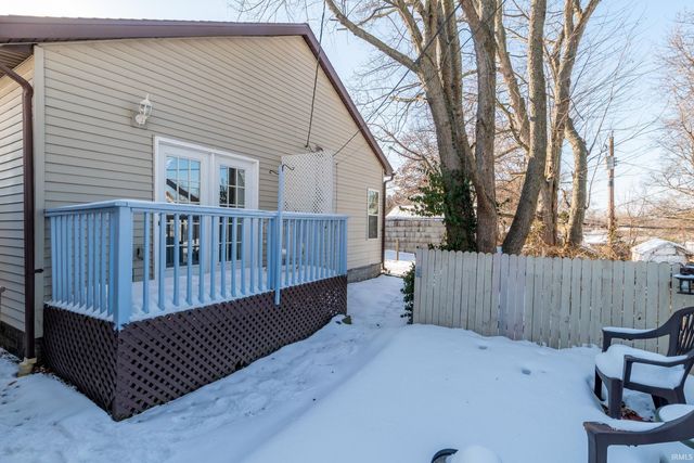 909 E Oakside Street, South Bend, IN 46614