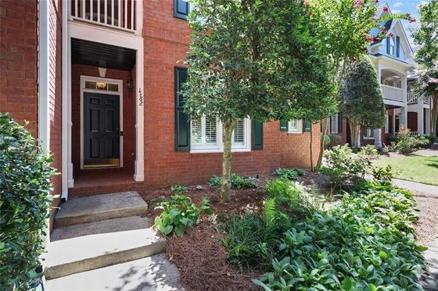 1182 Brookhaven Glen NE, Atlanta, GA 30319